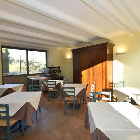 Le Palazzole בית הארחה *